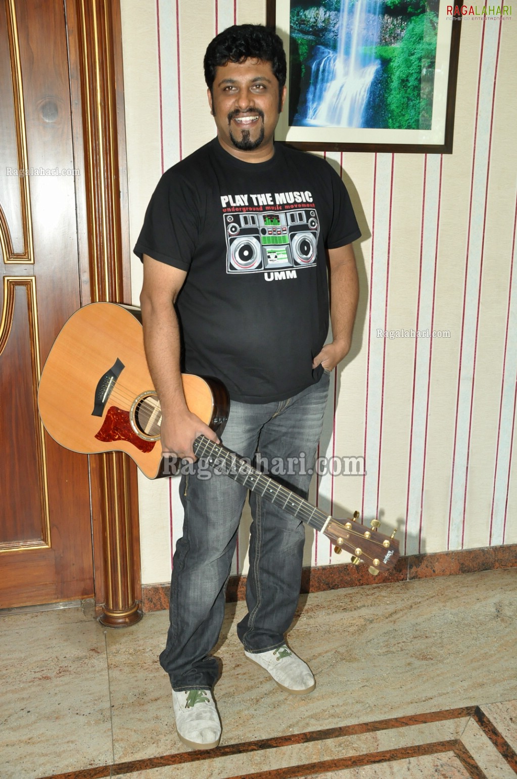 Contemporary Folk Musician Raghu Dixit Press Meet