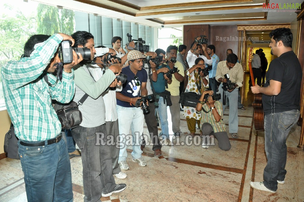 Contemporary Folk Musician Raghu Dixit Press Meet