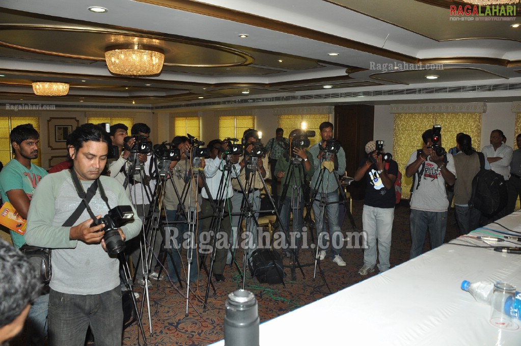 Contemporary Folk Musician Raghu Dixit Press Meet