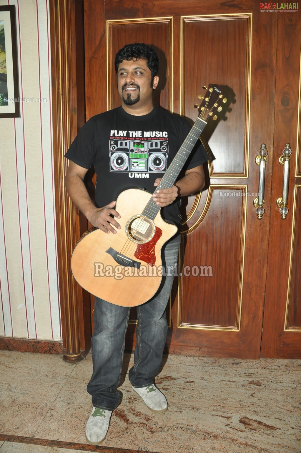 Contemporary Folk Musician Raghu Dixit Press Meet