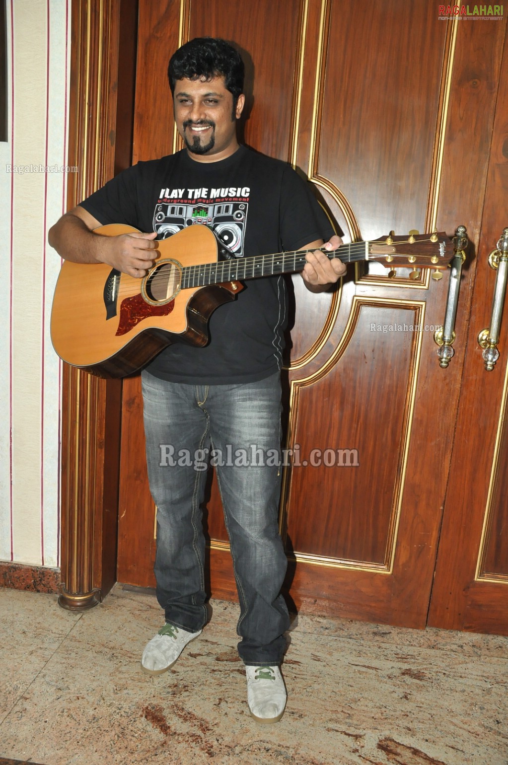 Contemporary Folk Musician Raghu Dixit Press Meet