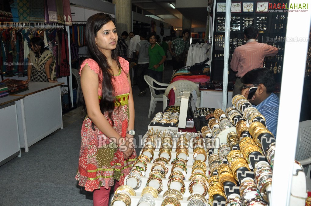 Parinaya Exhibition n Sale 2011