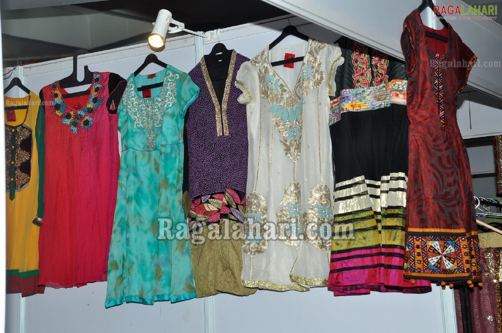 Parinaya Exhibition n Sale 2011