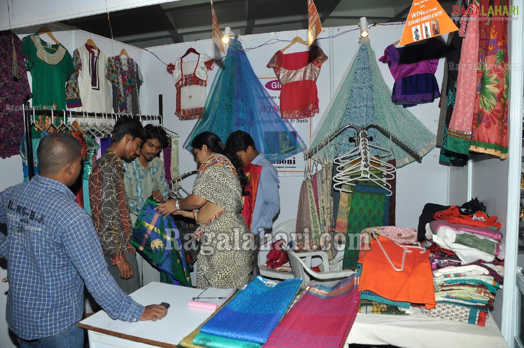 Parinaya Exhibition n Sale 2011