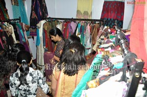 Parinaya Exhibition n Sale at Satyasai Nigamagamam