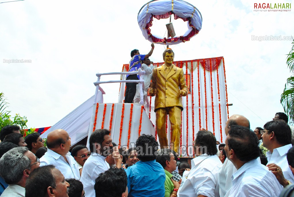 Raja Babu Statue Launch