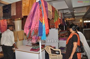 Ritu Barmecha launched Exhibition at Kamma Sangham