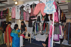 Ritu Barmecha launched Exhibition at Kamma Sangham