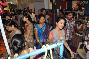 Ritu Barmecha launched Exhibition at Kamma Sangham