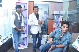 Siddarth Visits Snippers Saloon