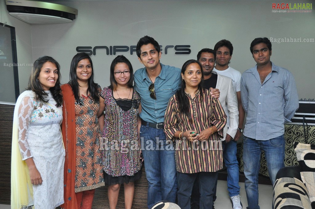 Siddharth at Snippers Salon Launch, Hyd