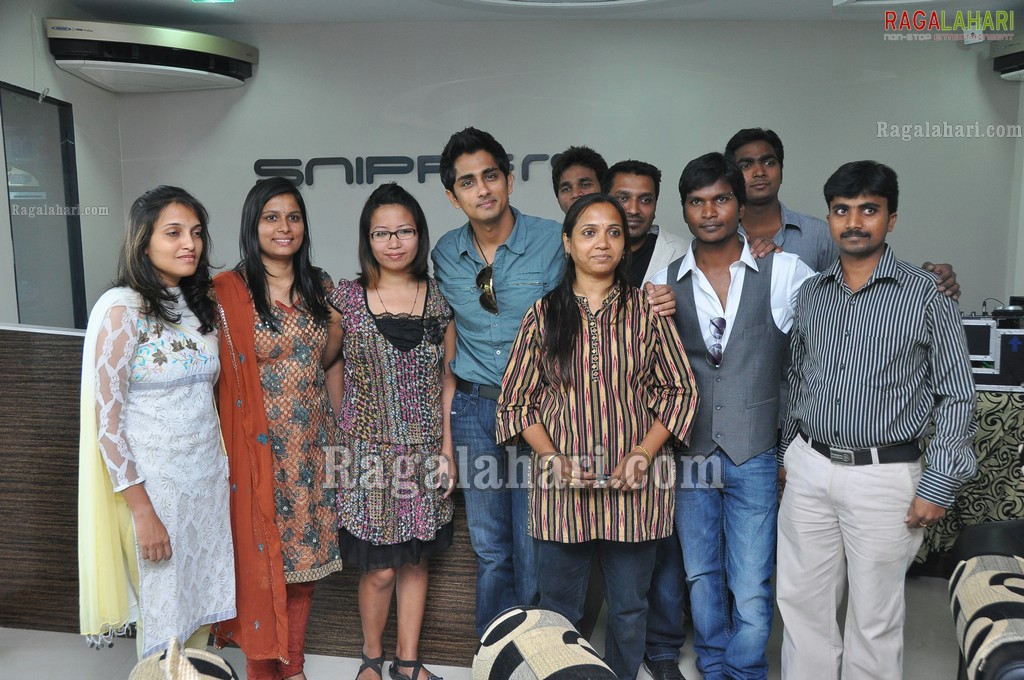 Siddharth at Snippers Salon Launch, Hyd