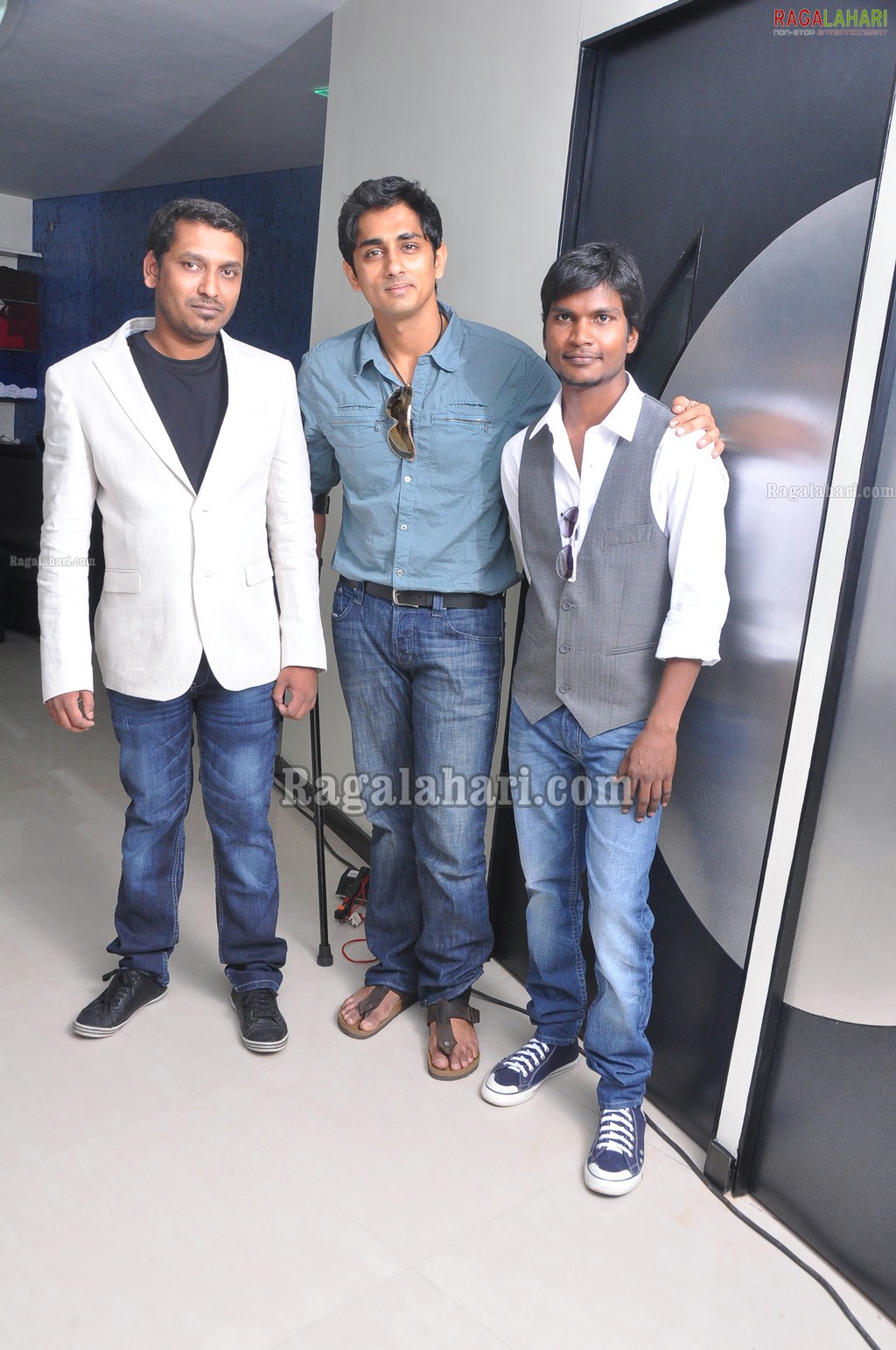 Siddharth at Snippers Salon Launch, Hyd