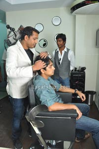 Siddarth Visits Snippers Saloon