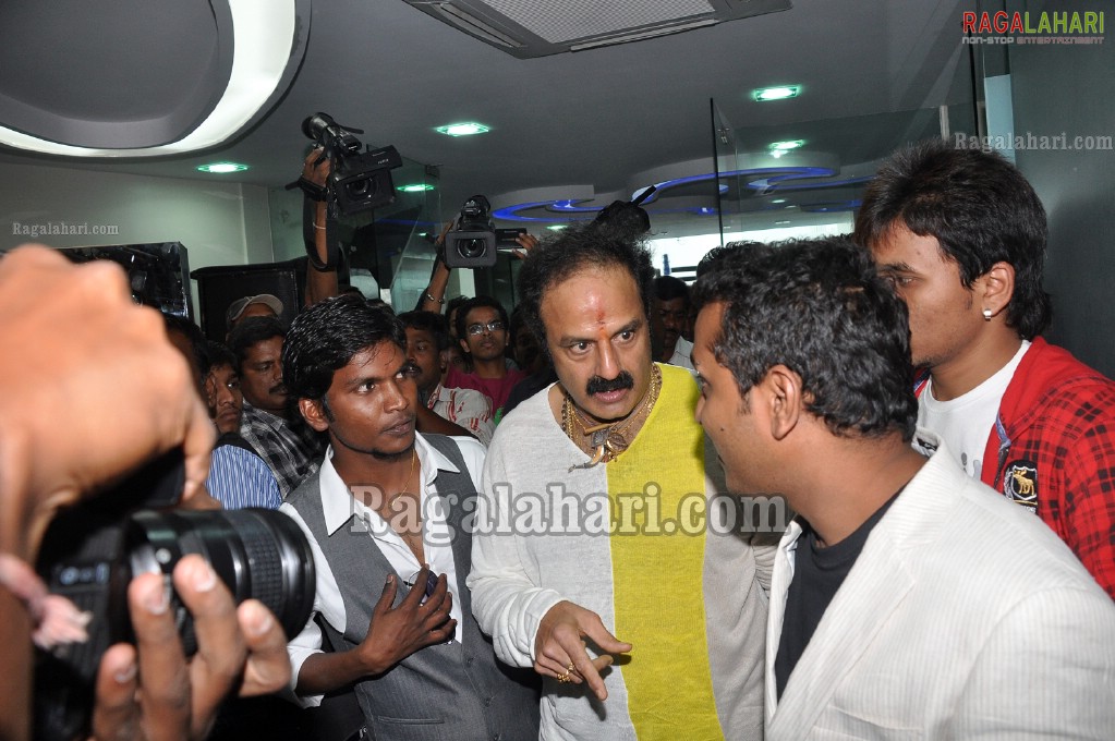 Balakrishna at Snippers Hair Salon Launch, Hyd