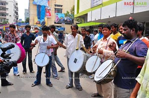 Teenmaar Hungama at Odeon, Prasadz & Sriramulu Theatres