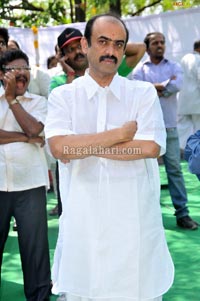 Venkatesh-Trisha Film Muhurat