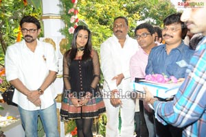 Venkatesh-Trisha Film Muhurat