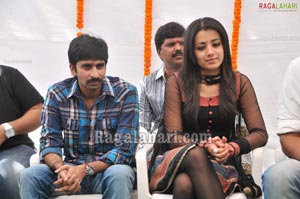 Venkatesh-Trisha Film Muhurat