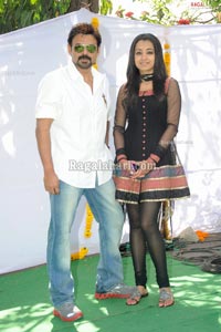 Venkatesh-Trisha Film Muhurat