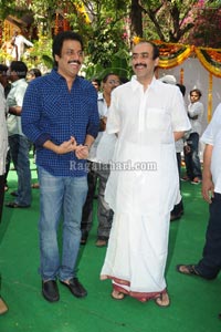 Venkatesh-Trisha Film Muhurat