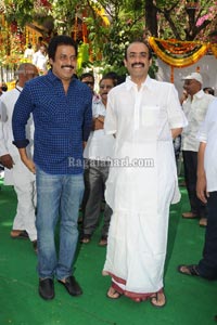 Venkatesh-Trisha Film Muhurat