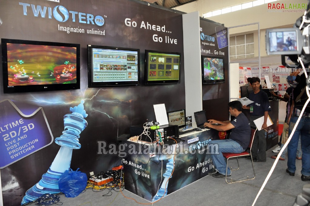 Photo Expo 2011 at HITEX