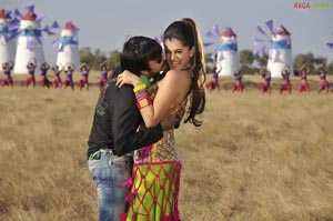 Raviteja, Kajal, Taapsee