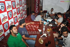 Deccan Chargers 2011 IPL 4 Team at 10D Pub, Hyderabad