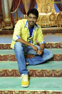 Allari Naresh-Richa Panai Film Muhurat