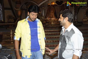 Allari Naresh-Richa Panai Film Muhurat