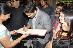 Allu Arjun inagurates Ramakanth Art Exhibition