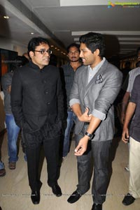 Allu Arjun inagurates Ramakanth Art Exhibition