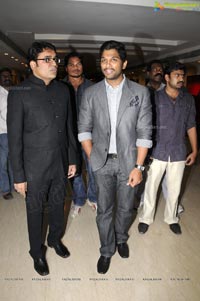 Allu Arjun inagurates Ramakanth Art Exhibition