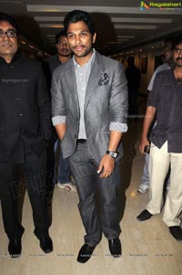 Allu Arjun inagurates Ramakanth Art Exhibition