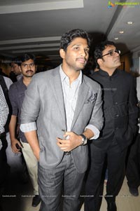 Allu Arjun inagurates Ramakanth Art Exhibition