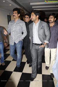 Allu Arjun inagurates Ramakanth Art Exhibition