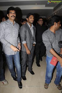 Allu Arjun inagurates Ramakanth Art Exhibition