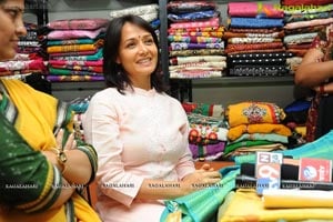 Amala Launches Sri Shrungaar