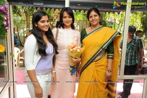 Amala Launches Sri Shrungaar