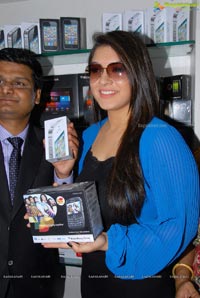 Amori Cellphone Super Store Launch