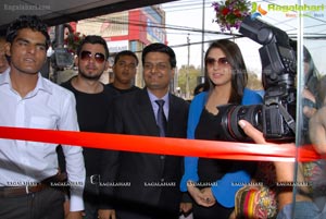 Amori Cellphone Super Store Launch