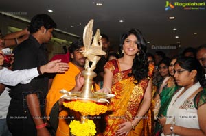 Deeksha Seth Launches Swarna Nidhi at Kukatpally Chandana Brothers