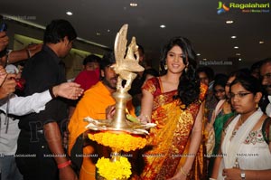 Deeksha Seth Launches Swarna Nidhi at Kukatpally Chandana Brothers