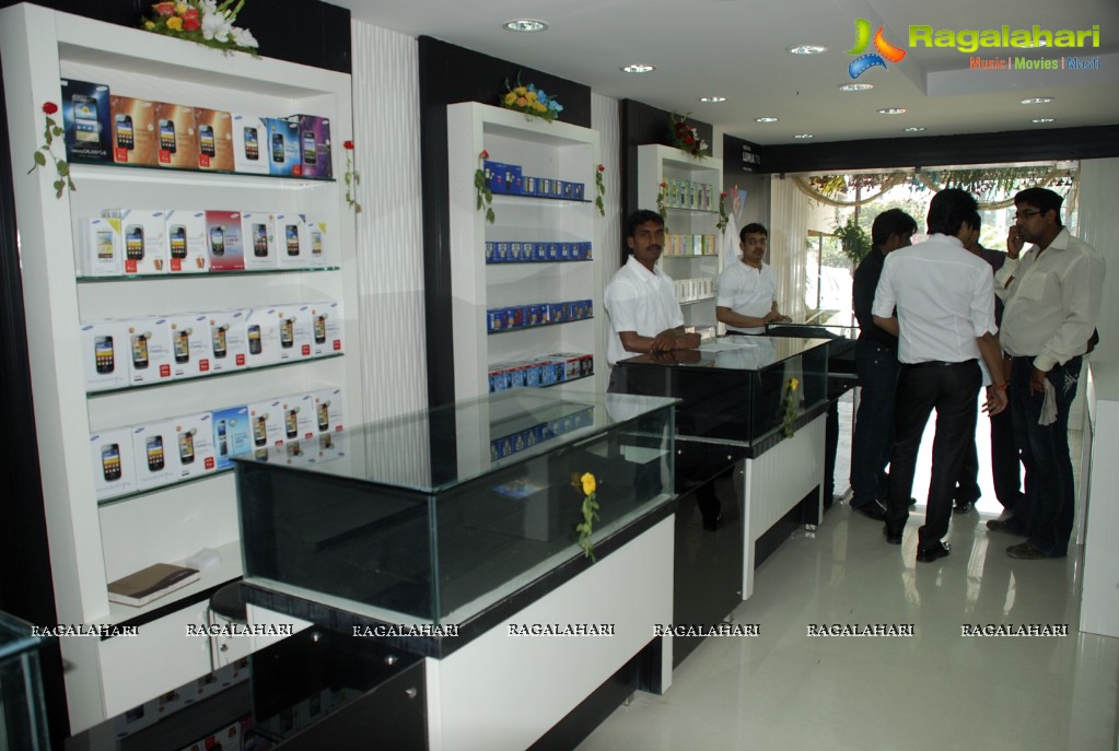 Amori Cellphone Super Store Launch at Kukatpally
