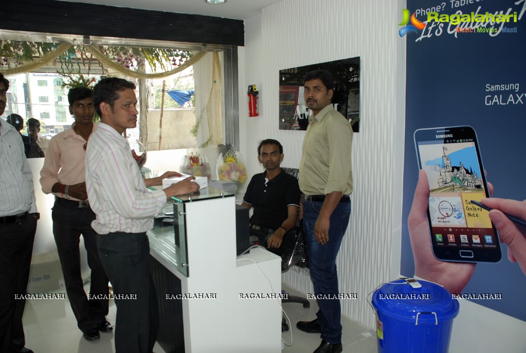 Amori Cellphone Super Store Launch at Kukatpally