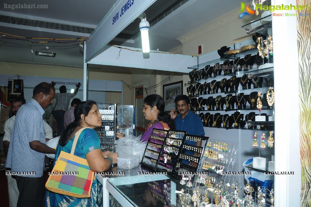 Isha Agarwal Launches Parinaya Expo, Hyd