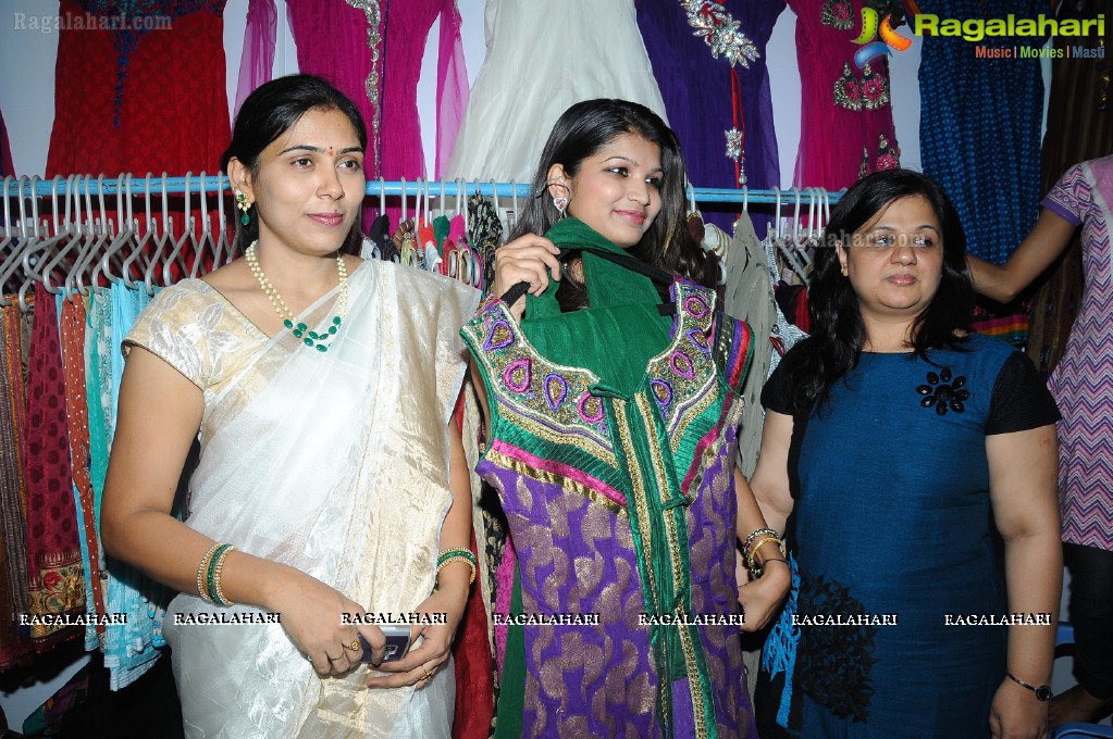 Isha Agarwal Launches Parinaya Expo, Hyd