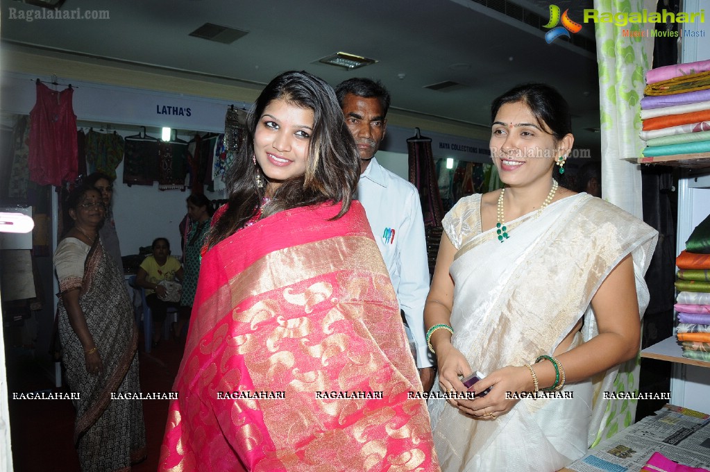 Isha Agarwal Launches Parinaya Expo, Hyd