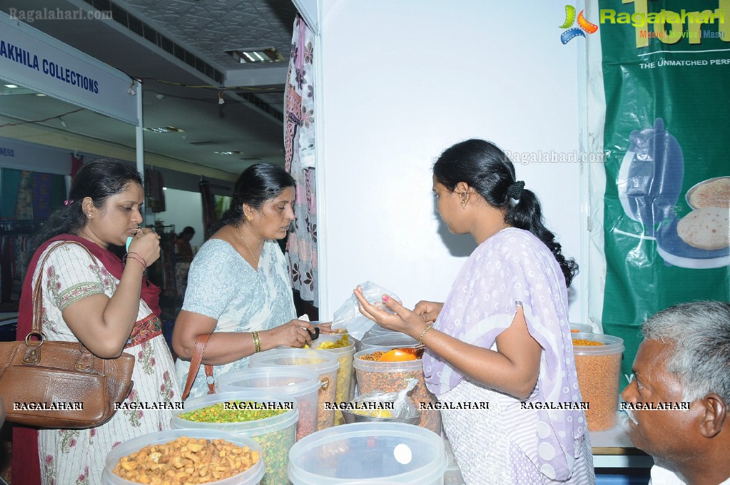 Isha Agarwal Launches Parinaya Expo, Hyd